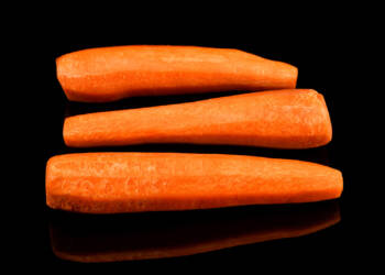 zanahoria-envasada-al-vacio-entera-y-pelada